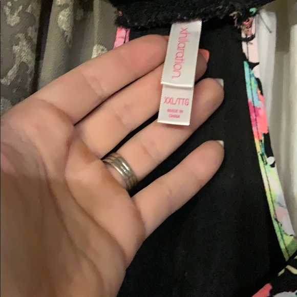 Dress - Picture 4 of 4